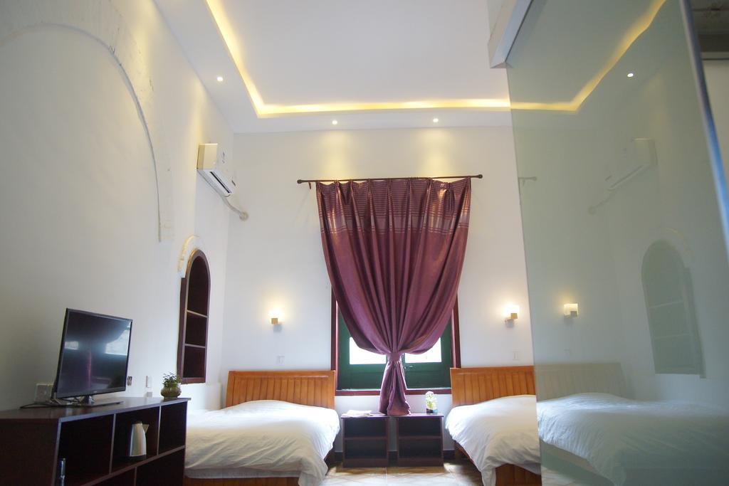 Jinan Mountain And Sea Culture Hotel Exterior photo